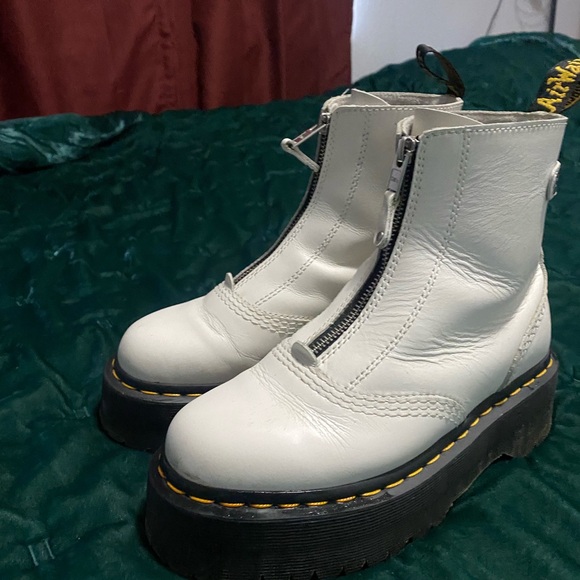 Dr Martens Jetta platform zip in white - Picture 4 of 9